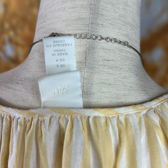 Full light and fun summer top, tiered out could be beach coverup too - Picture 6 of 6